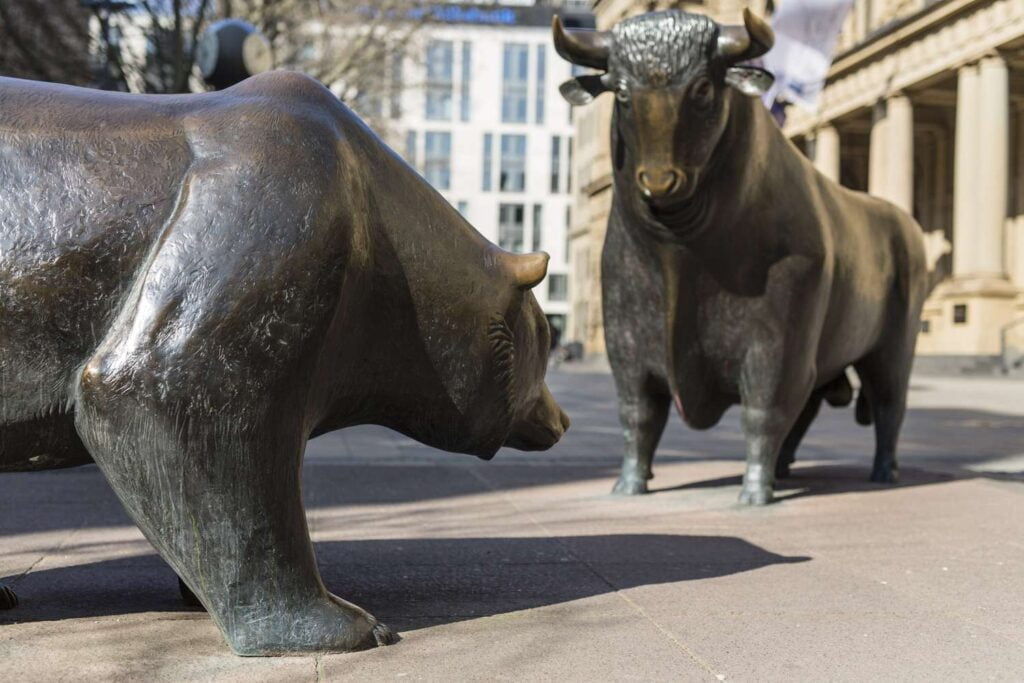 IREDA, IRFC, RVNL, SJVN, Mazagon Dock target price 2025 1 GettyImages-bull-vs-bear